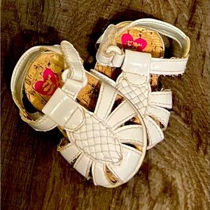 Girls sandals size 1 Stride Rite euc